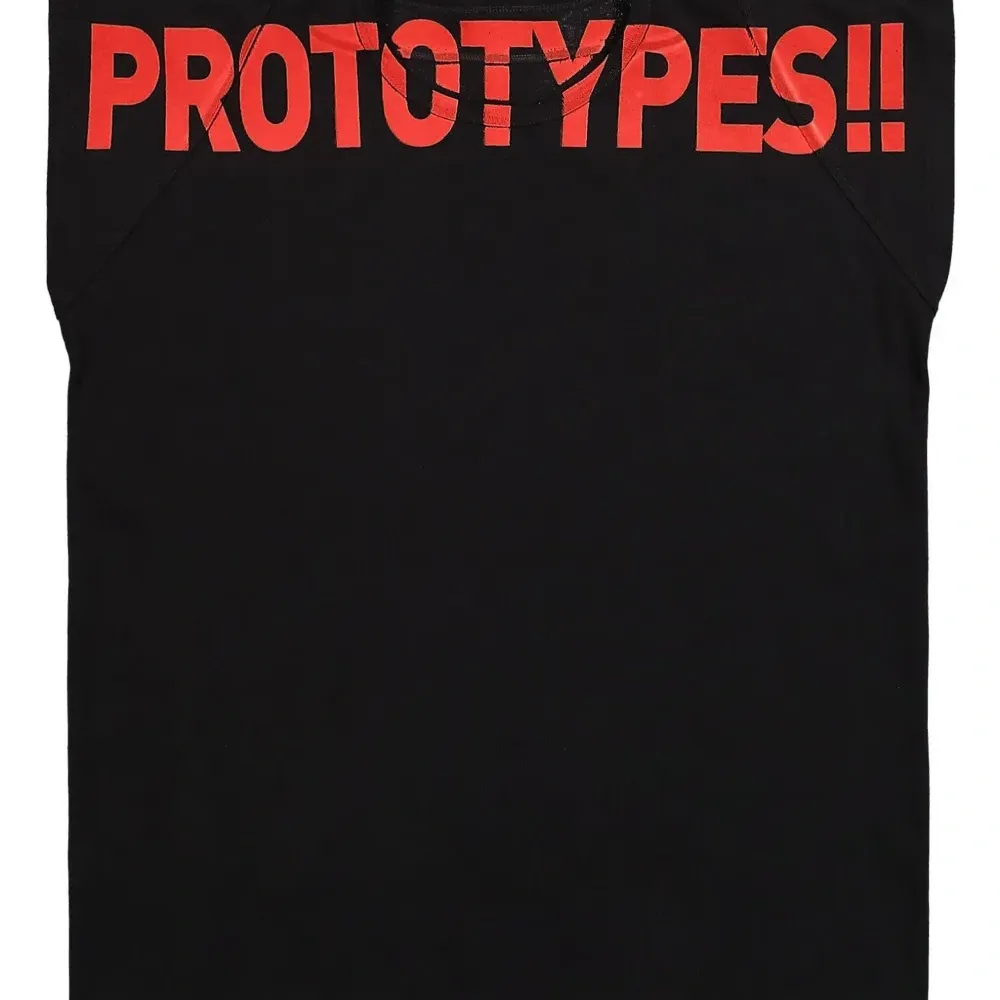 Футболка с логотипом