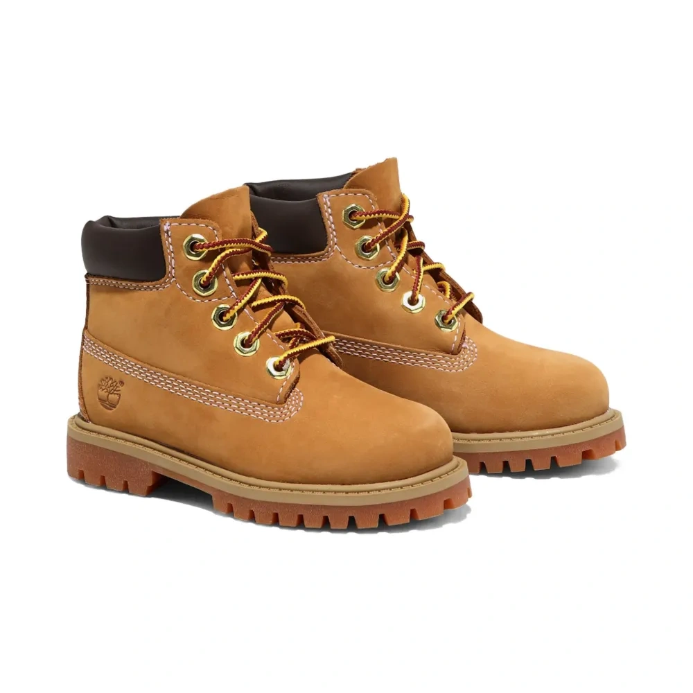 Непромокаемые ботинки