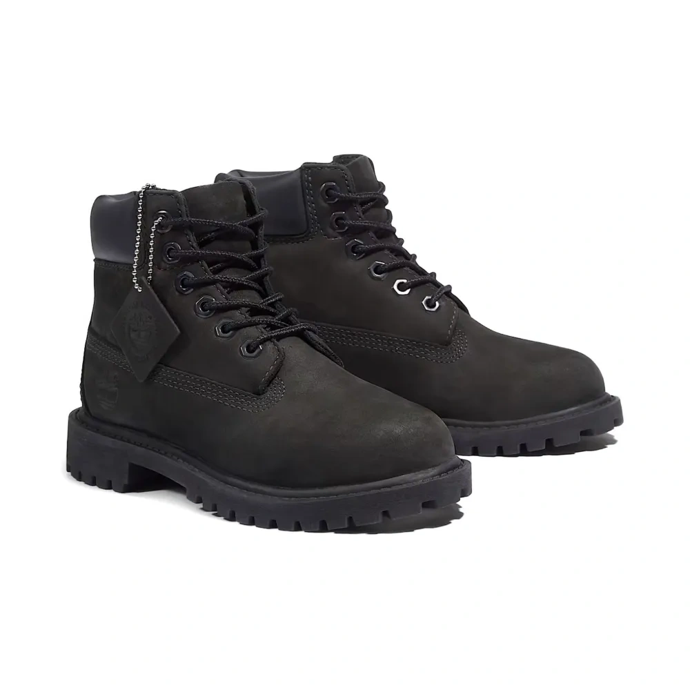 Непромокаемые ботинки