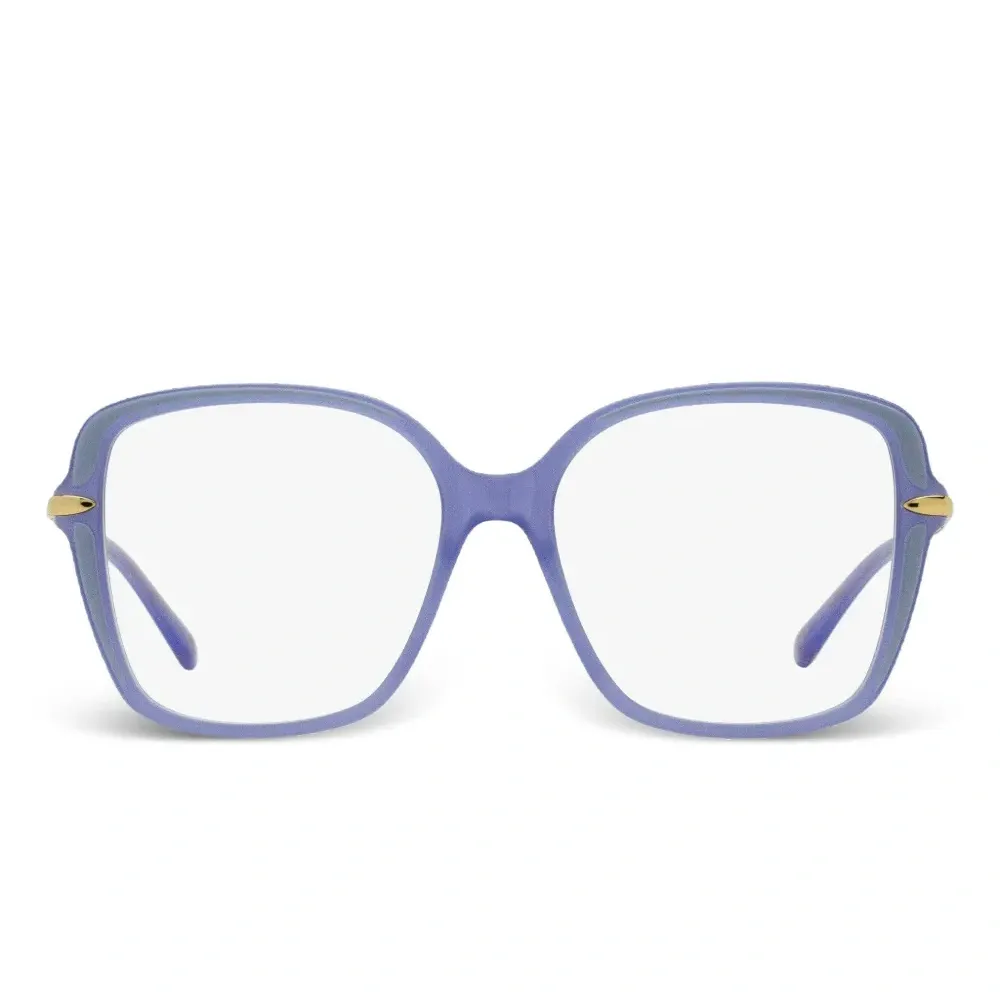 Очки в квадратной оправе