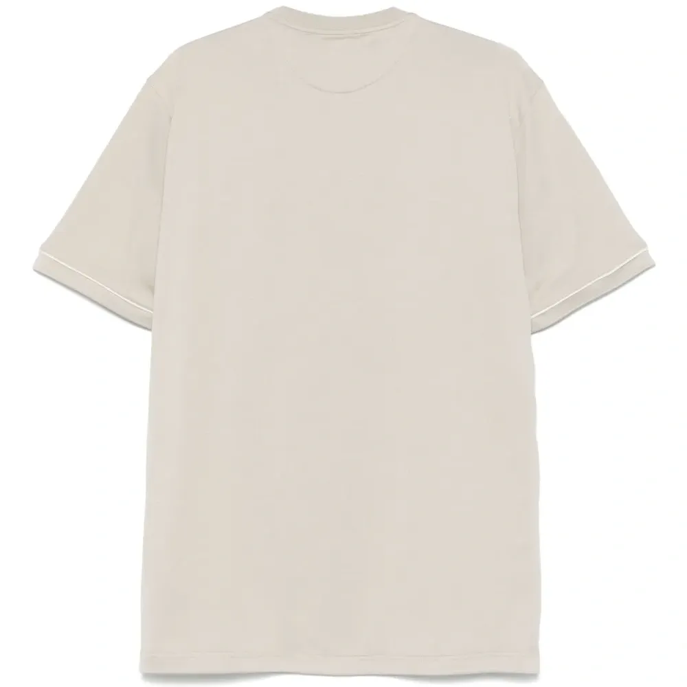 Футболка с вышитым логотипом