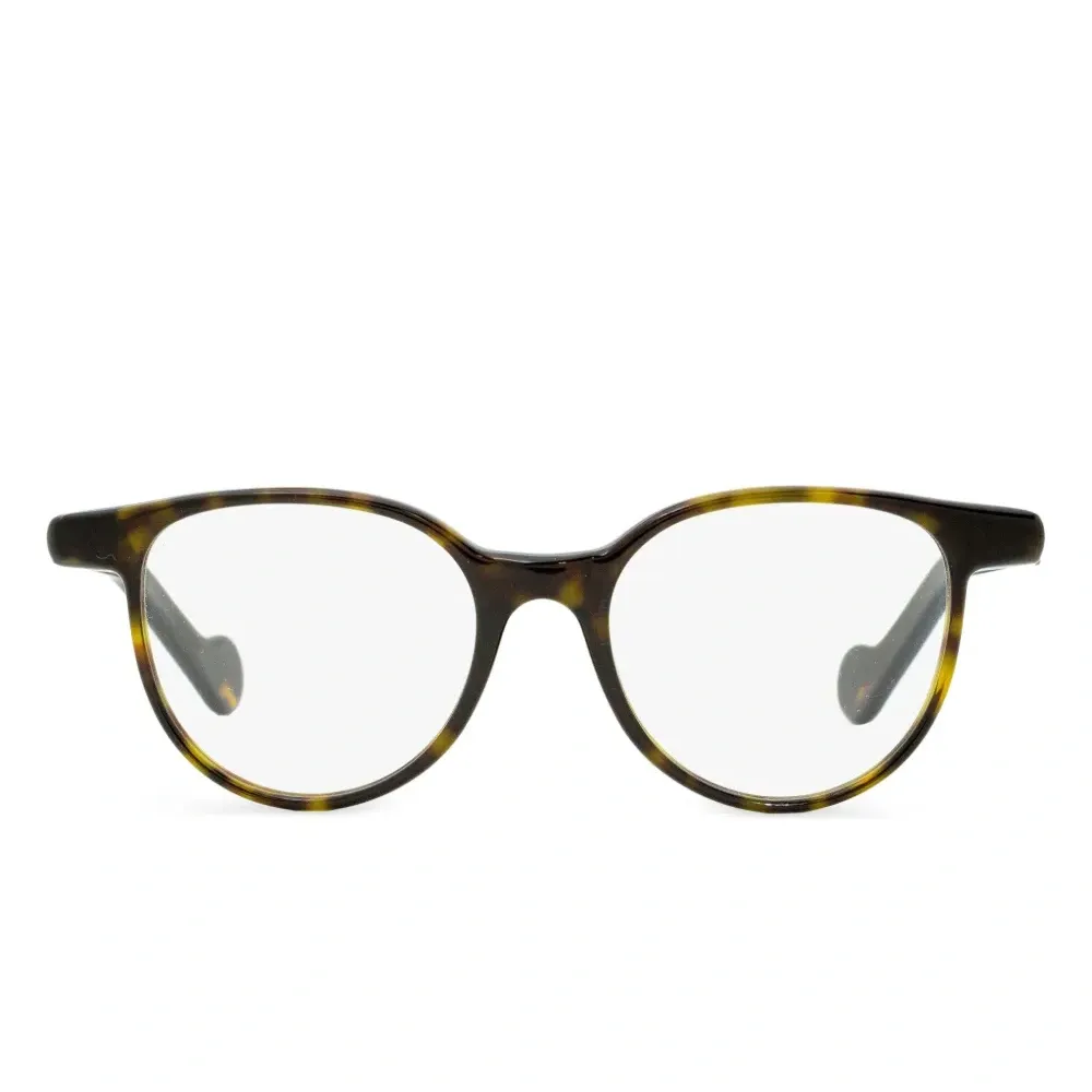 Очки в овальной оправе