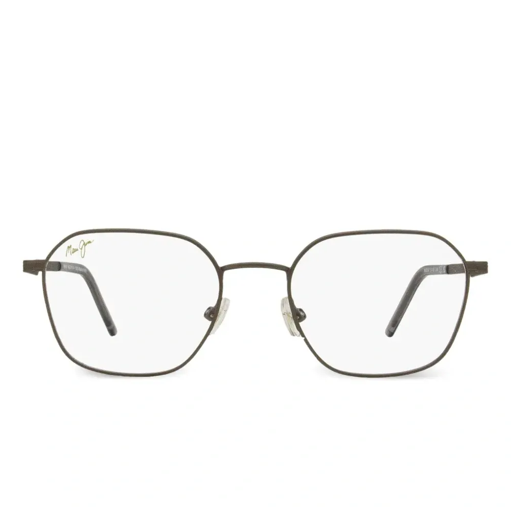 Очки в геометричной оправе