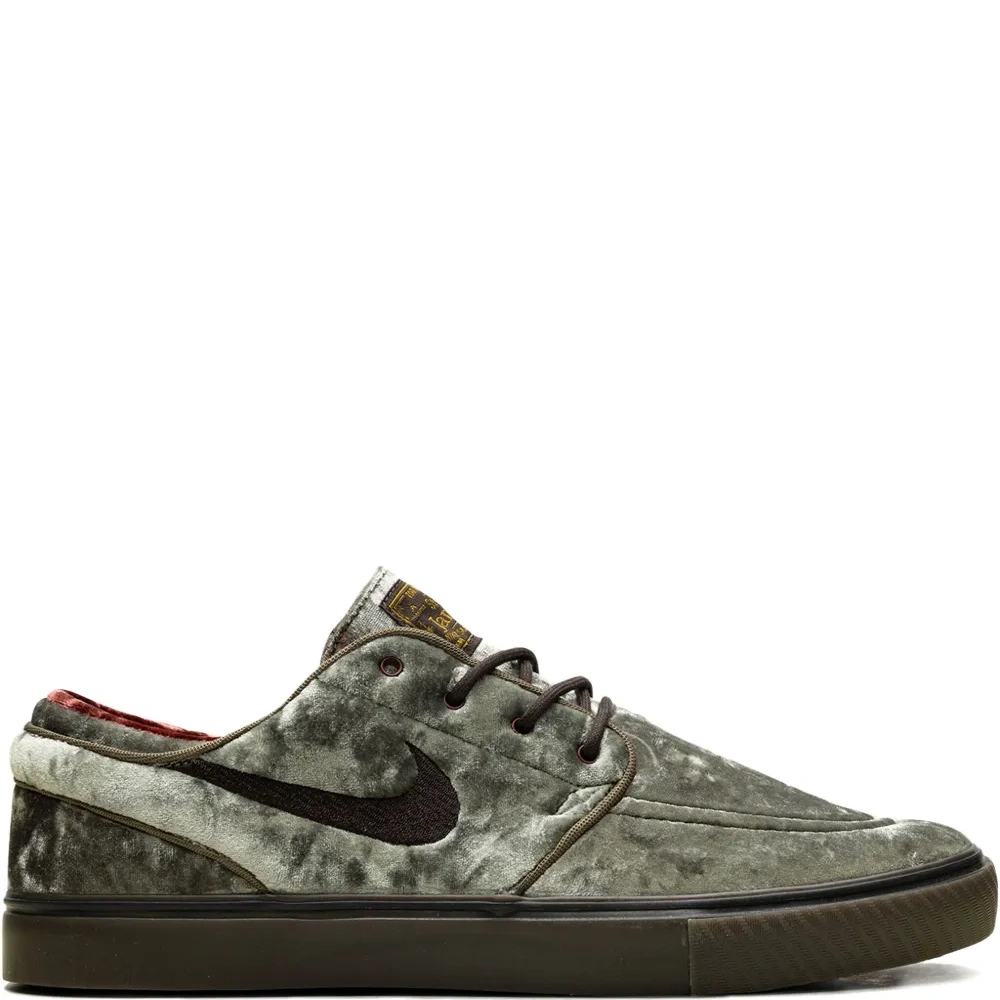 Кеды SB Zoom Janoski OG+ SE Medium Olive/Baroque Brown/Dark Team Red/Velvet Brown