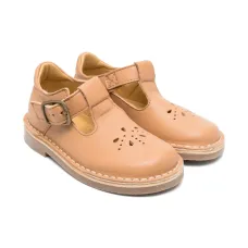 Сандалии с закрытым носком