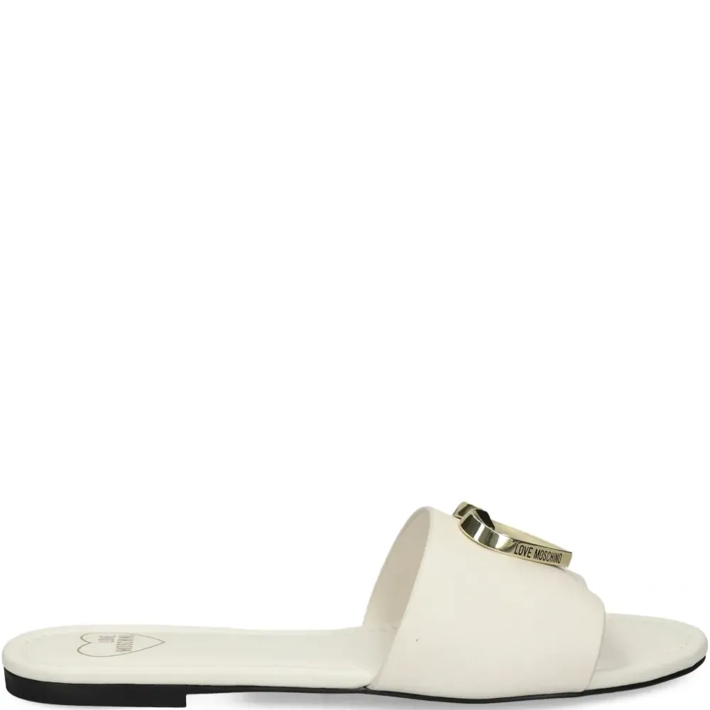 Кожаные сандалии