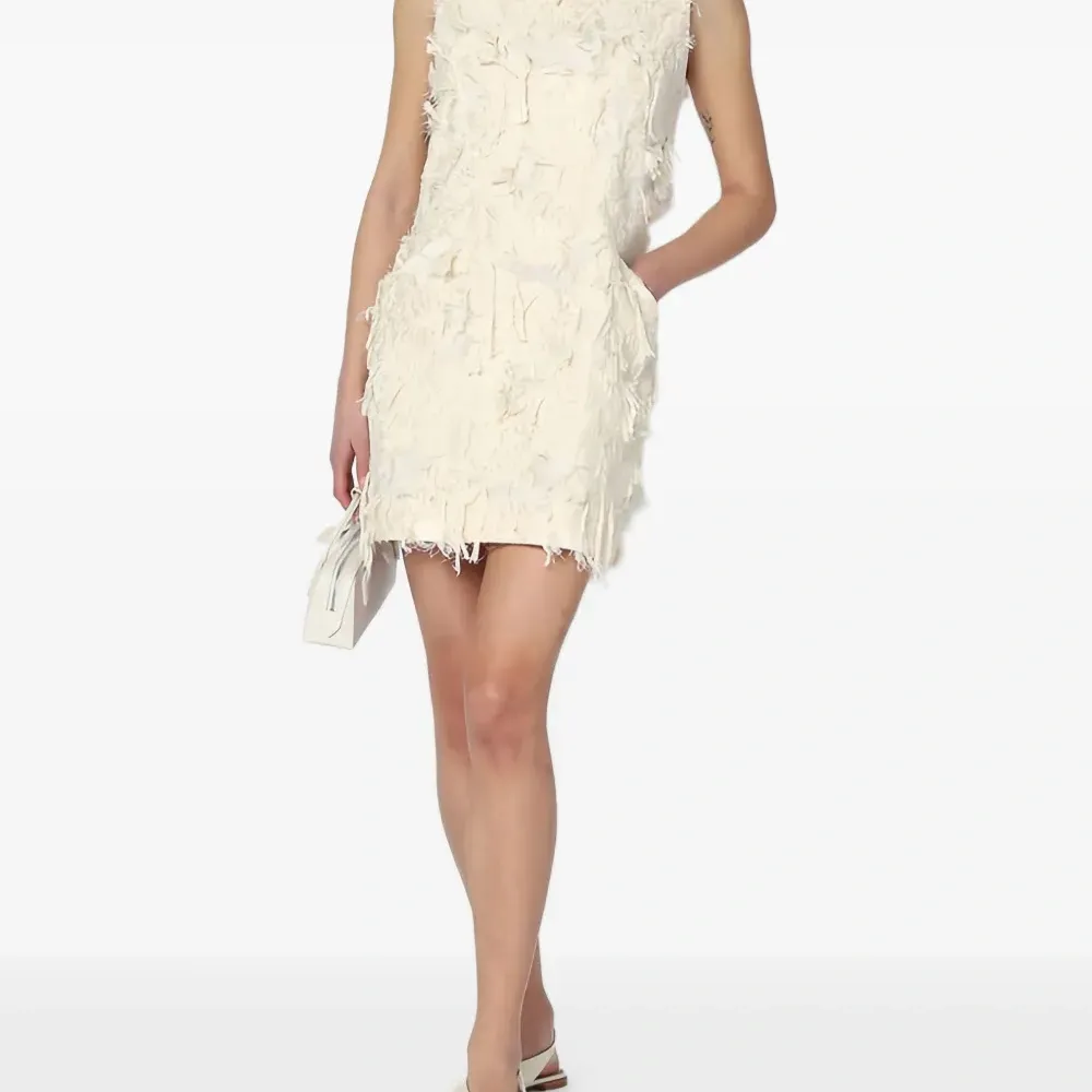 платье мини без рукавов платье мини без рукавов