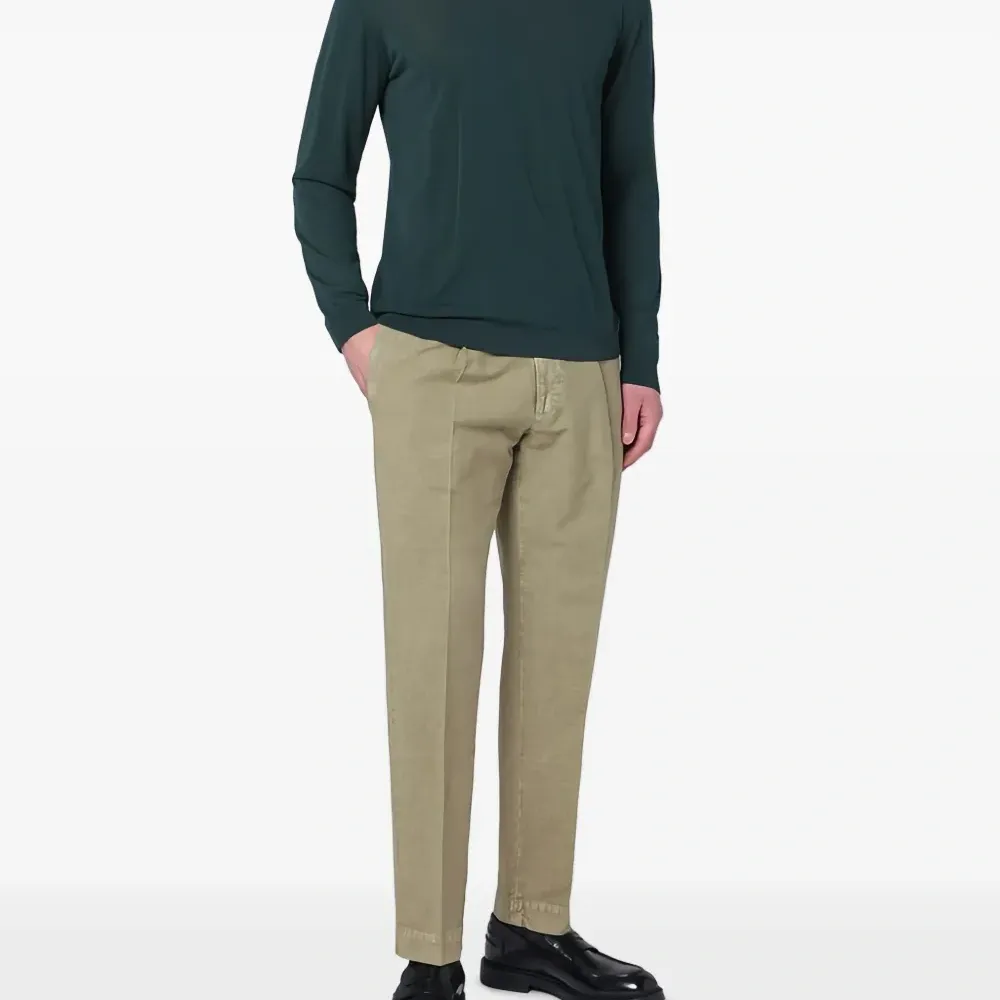 Футболка с круглым вырезом