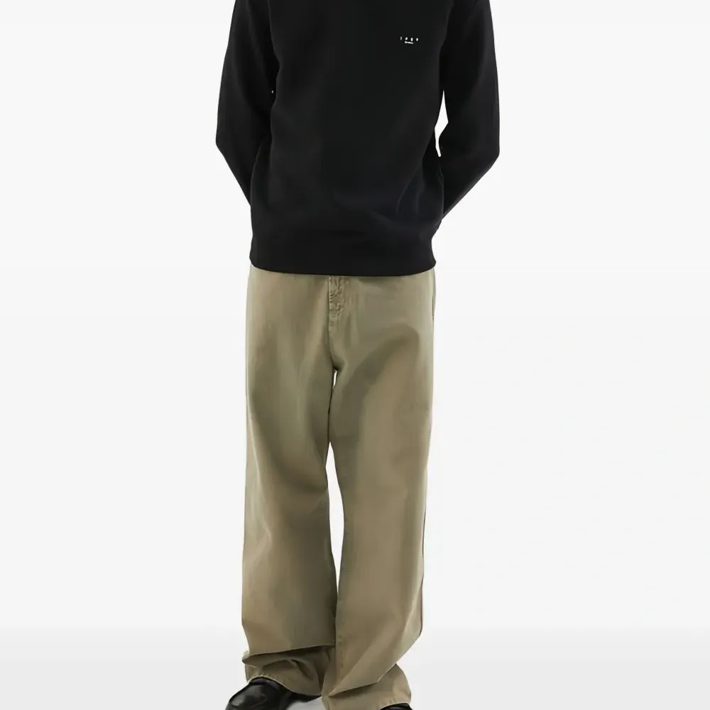 Толстовка с вышитым логотипом