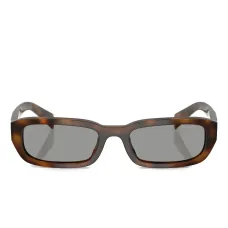 Солнцезащитные очки в прямоугольной оправе