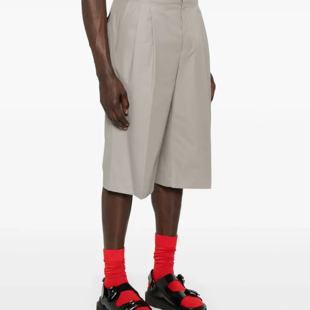 Шорты со складками