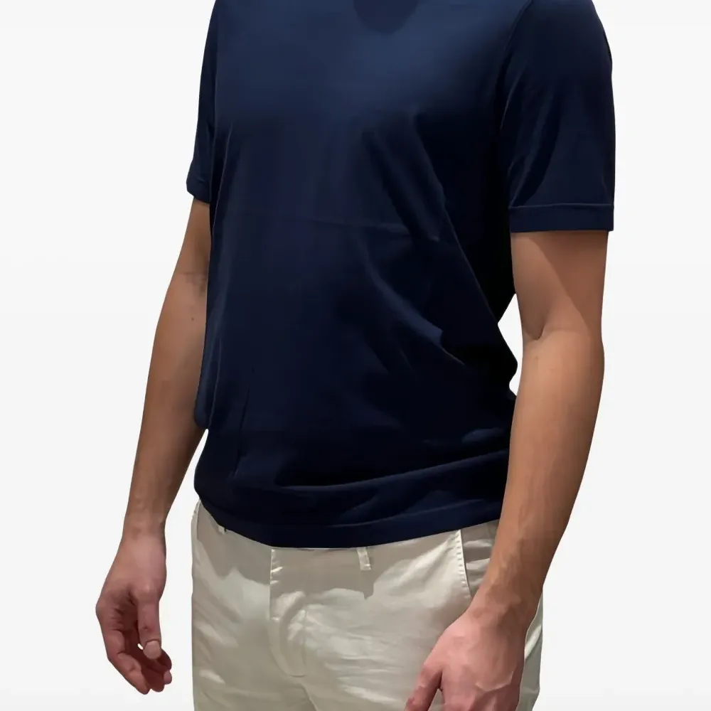 Футболка с круглым вырезом