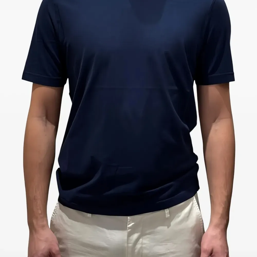 Футболка с круглым вырезом