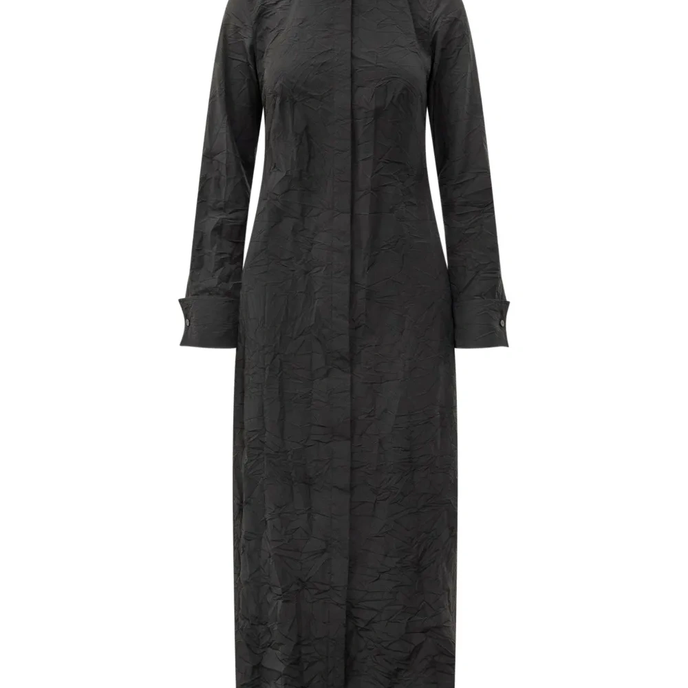 Платье с длинными рукавами