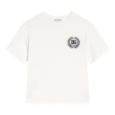 футболка с вышитым логотипом