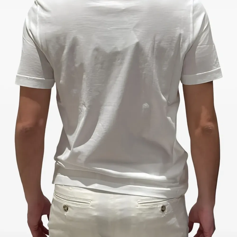 Футболка с круглым вырезом