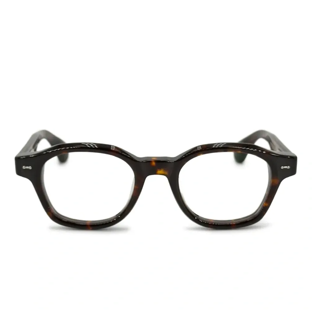 Очки в геометричной оправе Очки в геометричной оправе