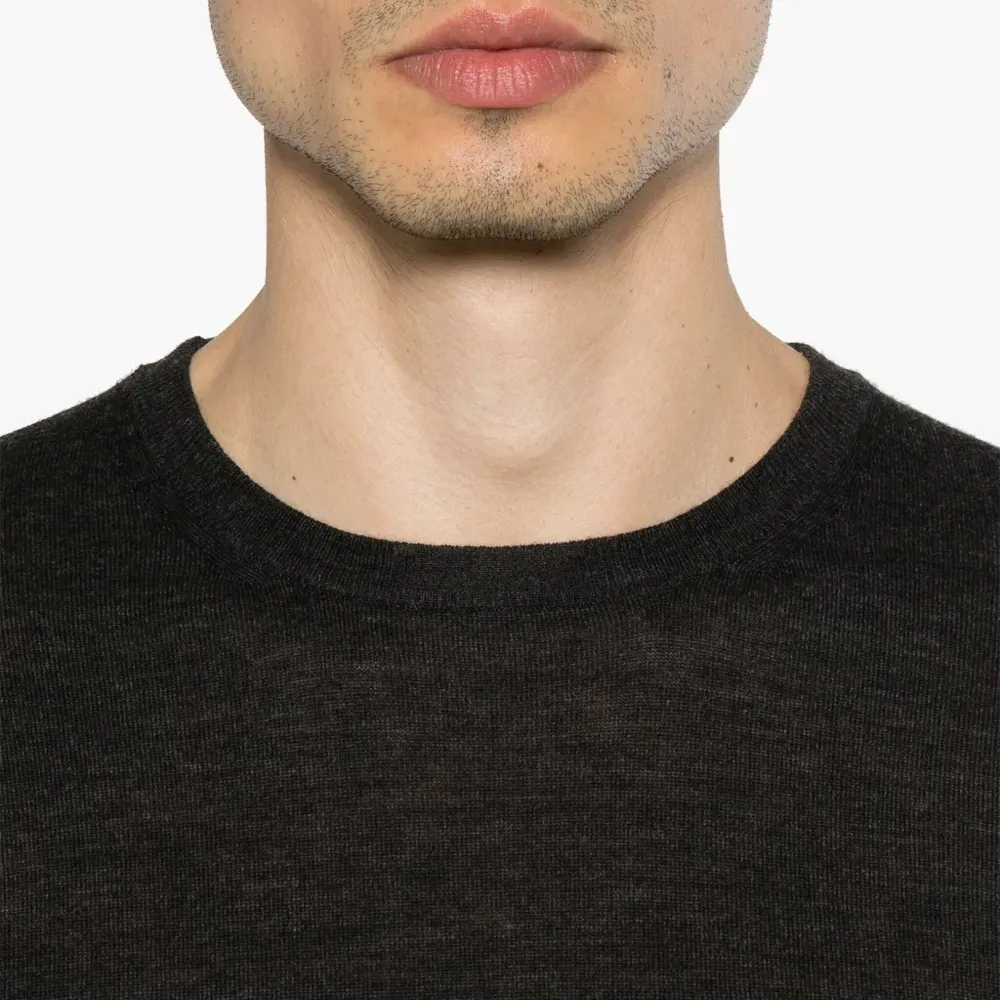 Футболка тонкой вязки