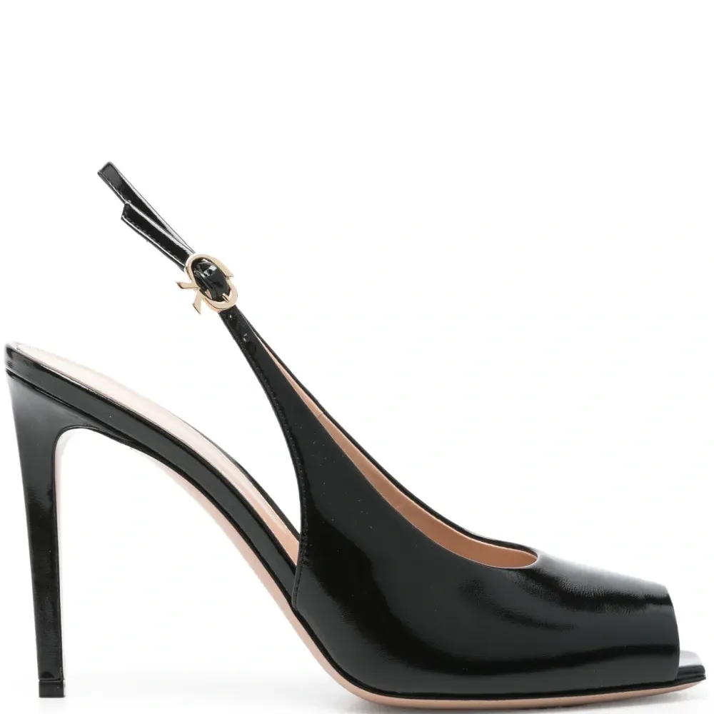 Босоножки с подвесками