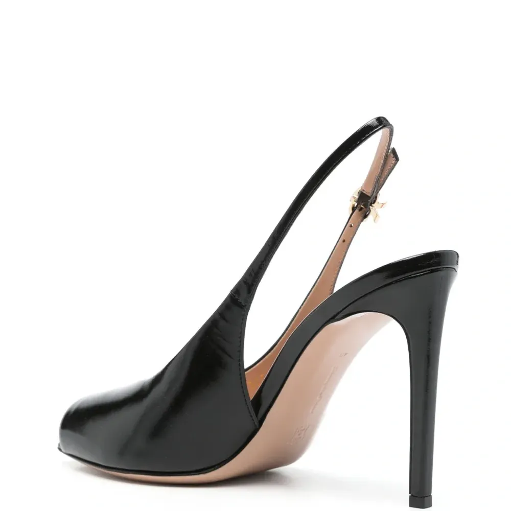 Босоножки с подвесками