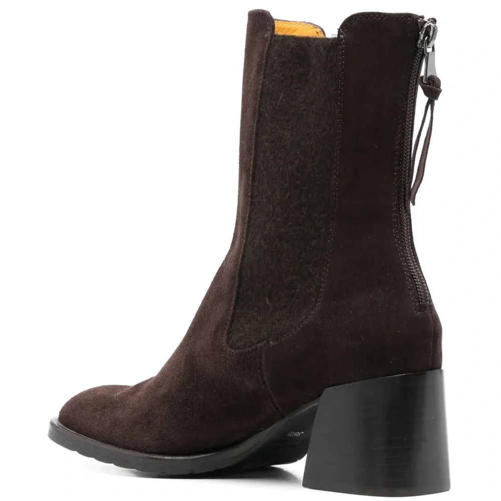 Замшевые ботильоны