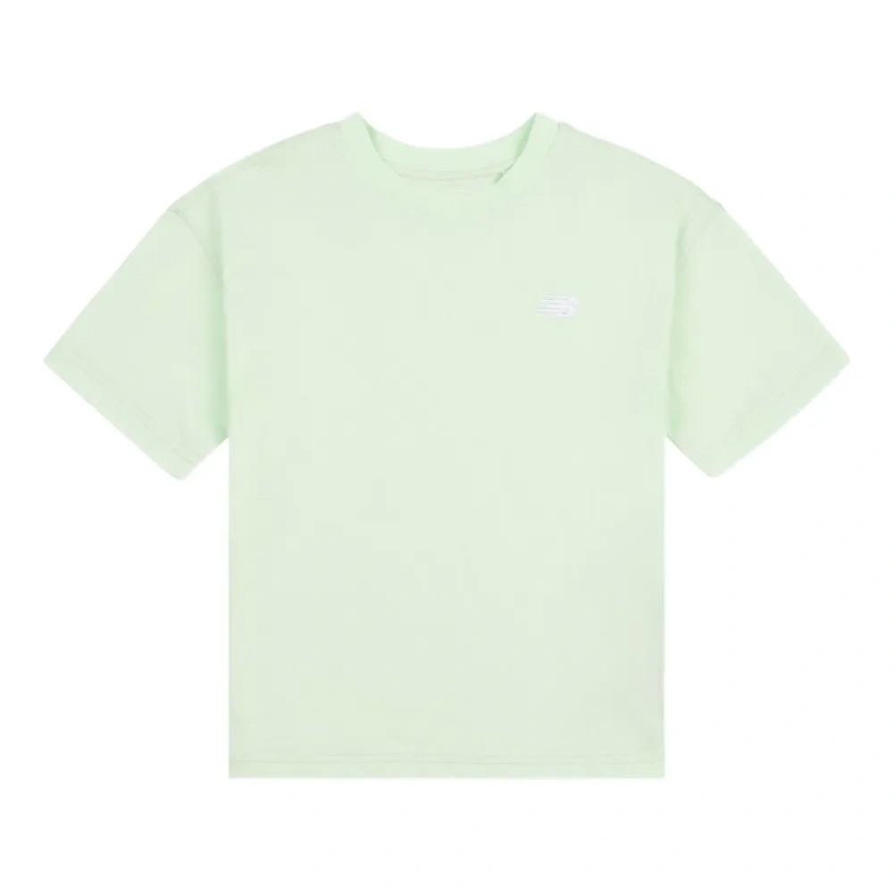 Футболка с вышитым логотипом