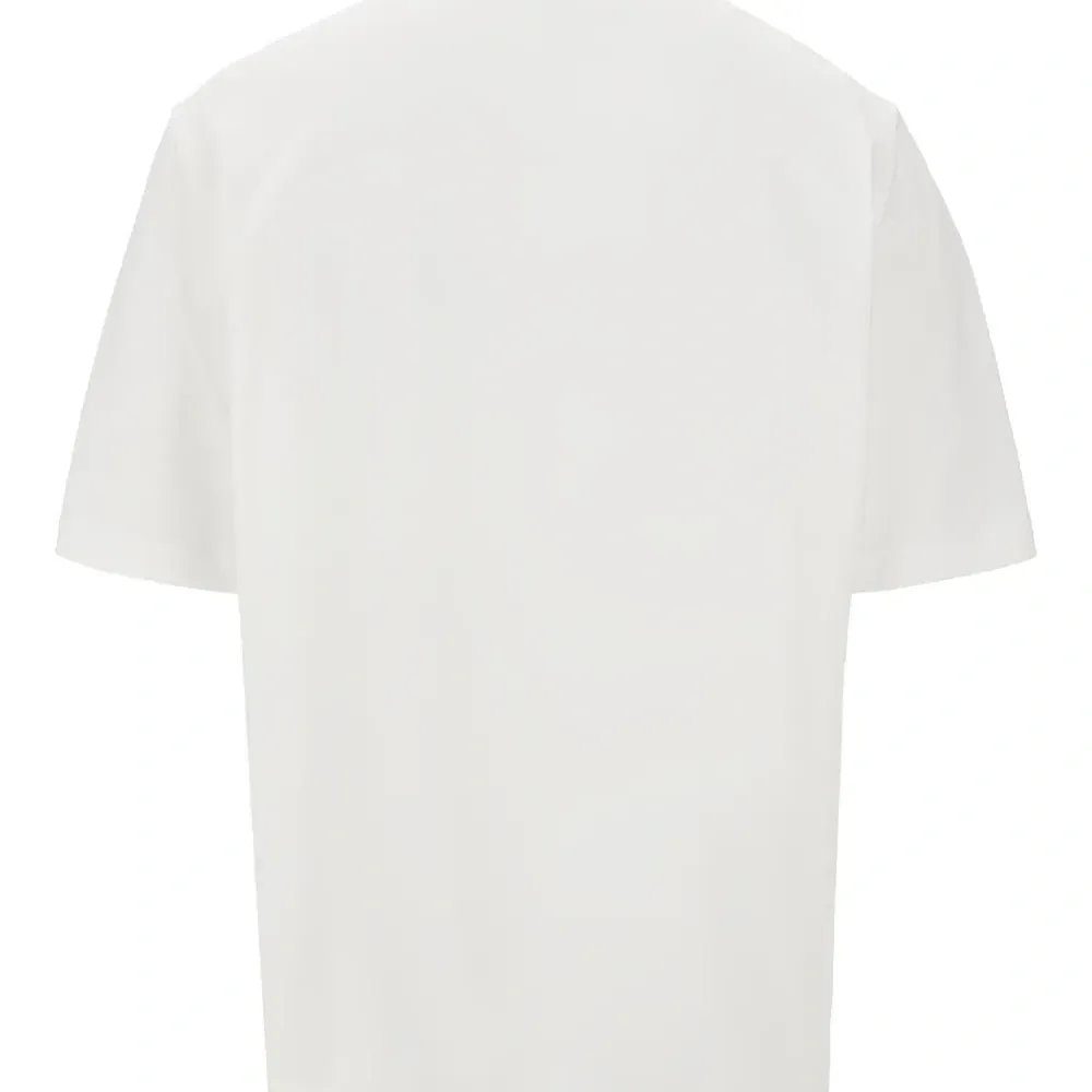 Футболка с вышитым логотипом