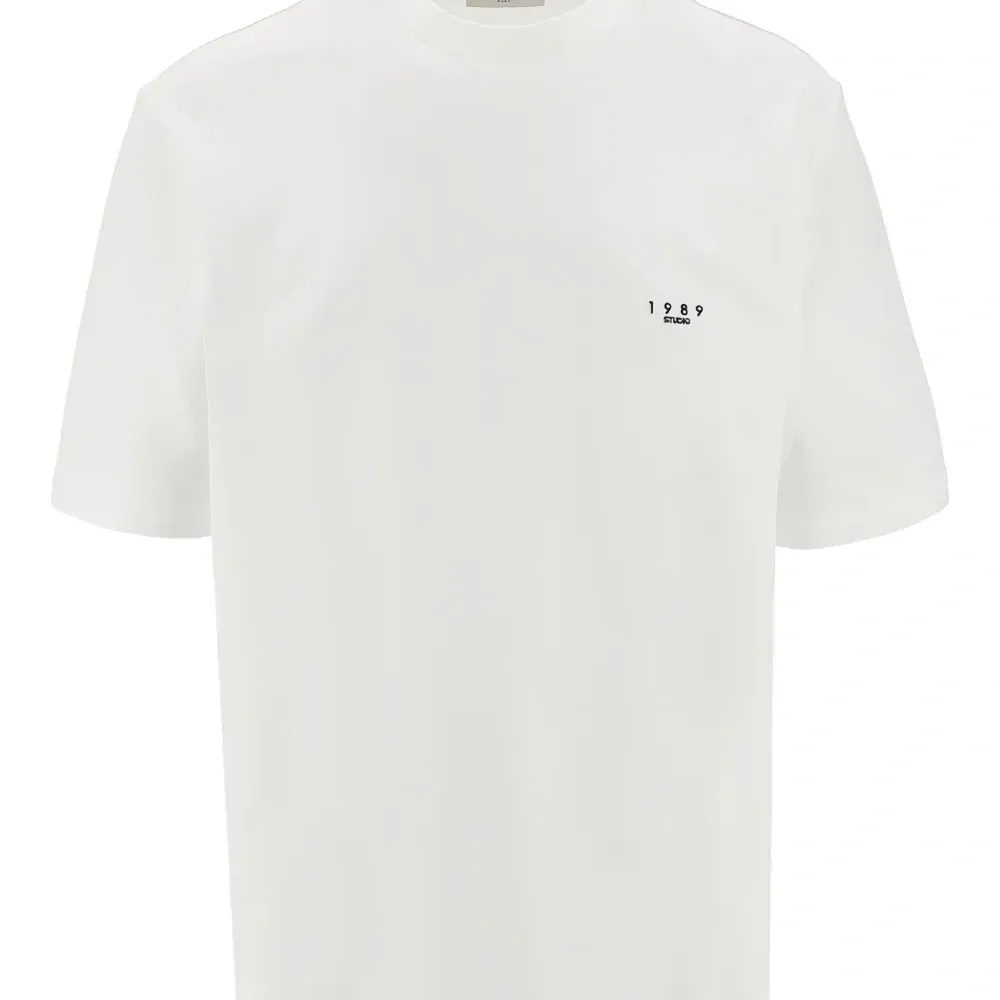 Футболка с вышитым логотипом