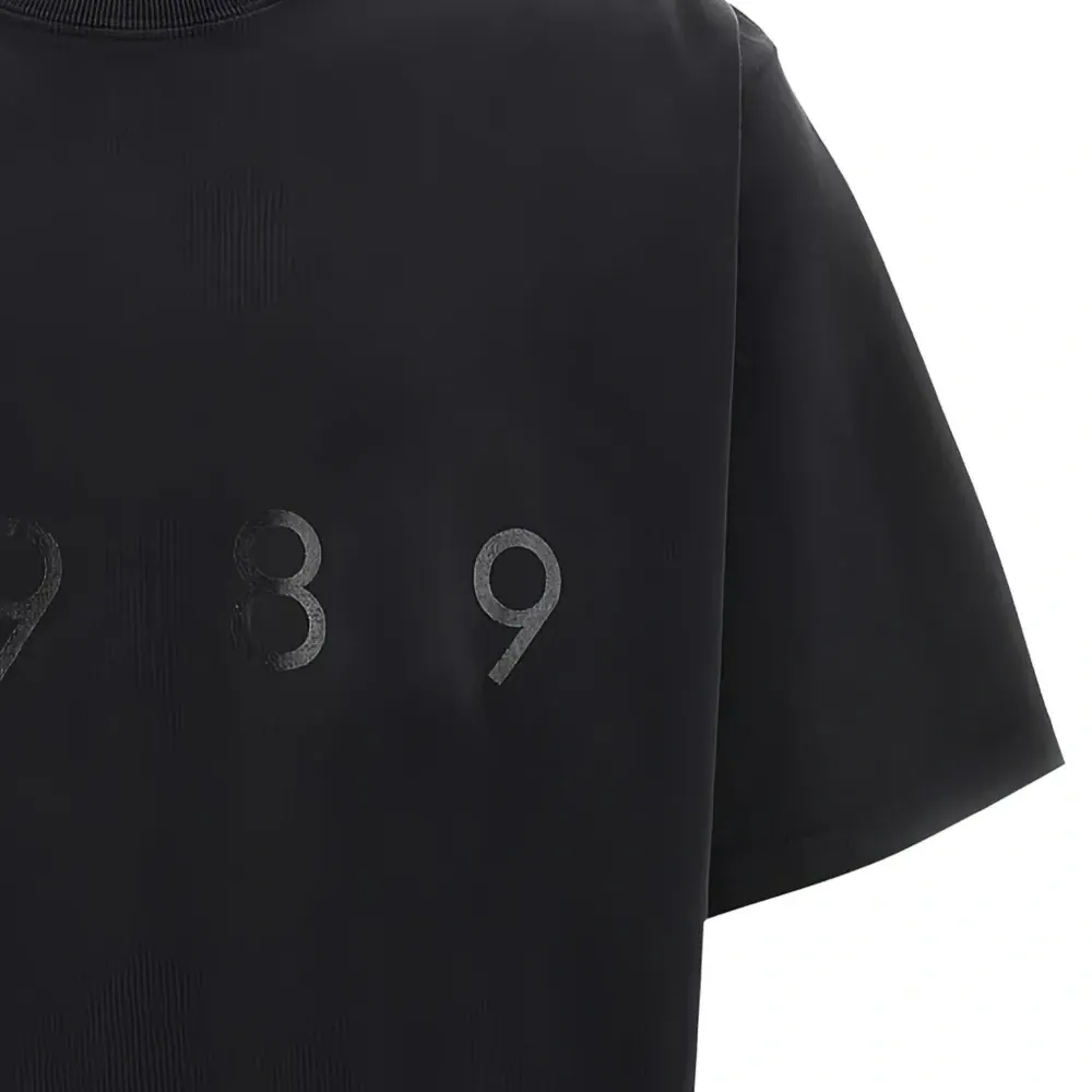 Футболка с логотипом