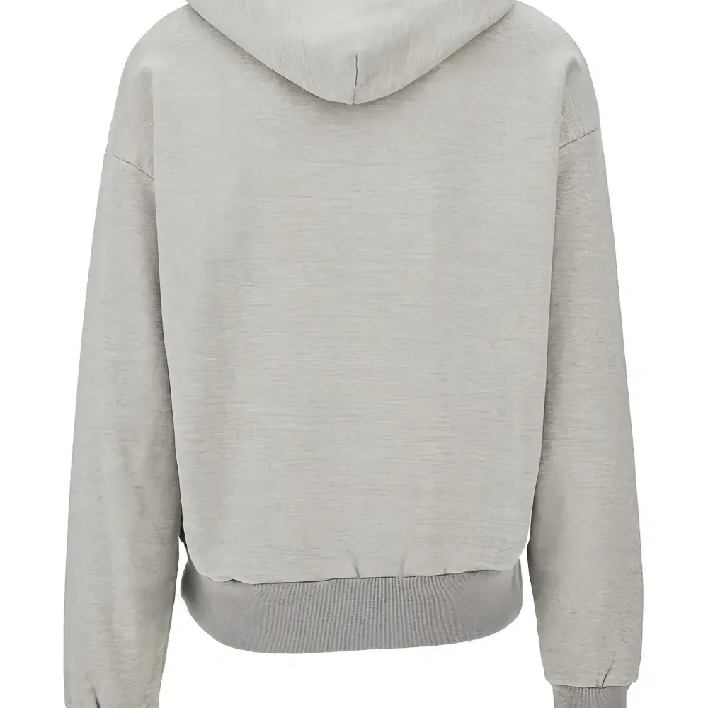 Худи с вышитым логотипом Худи с вышитым логотипом