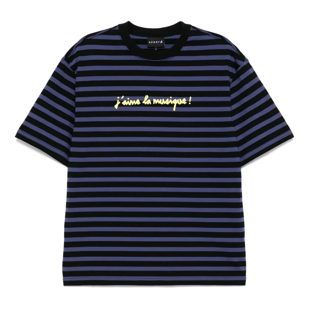 Полосатая футболка