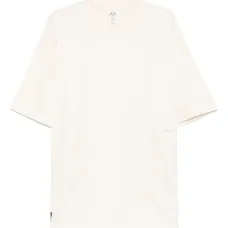 Футболка с вышитым логотипом