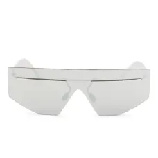 Солнцезащитные очки в массивной оправе