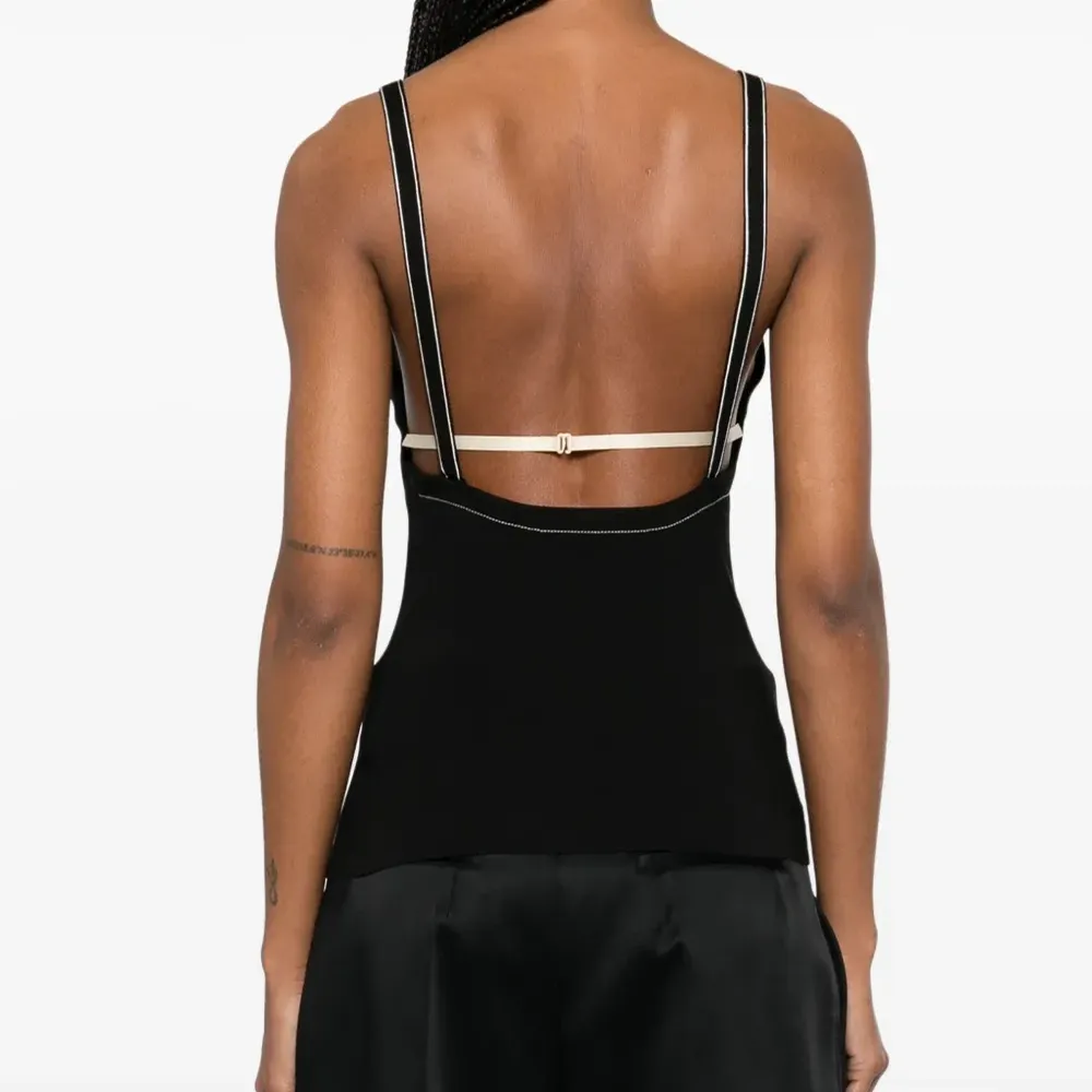 Топ с контрастной строчкой Топ с контрастной строчкой