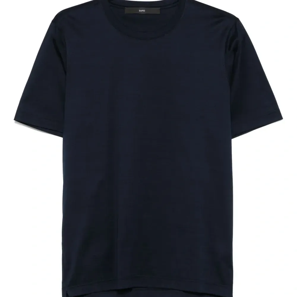 Футболка с круглым вырезом