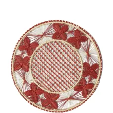 Сервировочная салфетка с цветочной вышивкой