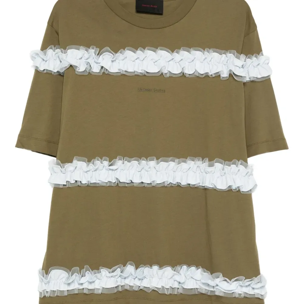 футболка с оборками