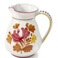 Кувшин с цветочным принтом