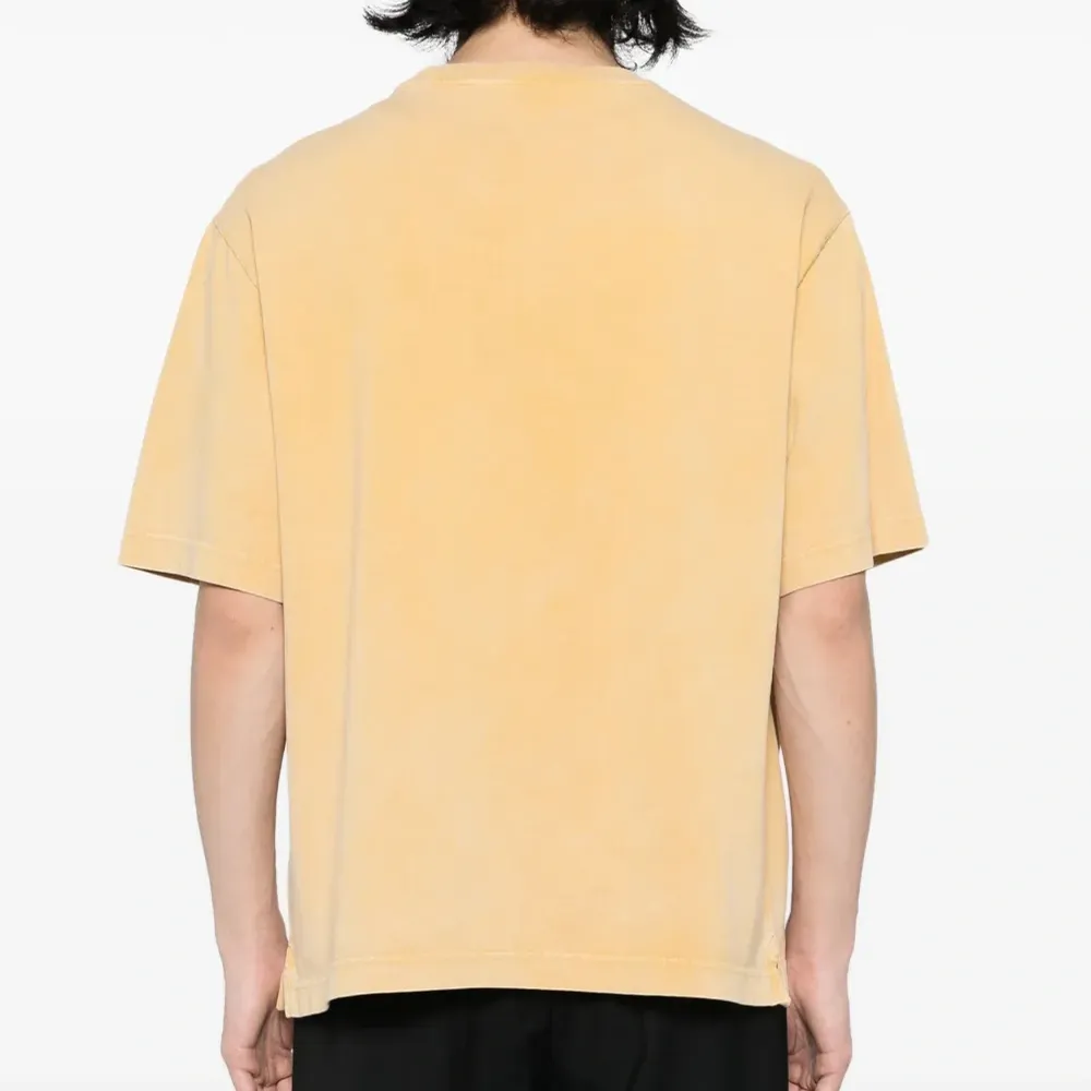 Футболка с вышивкой