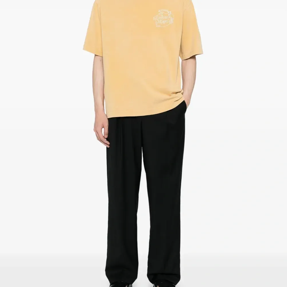 Футболка с вышивкой