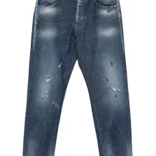 Джинсы с эффектом потертости