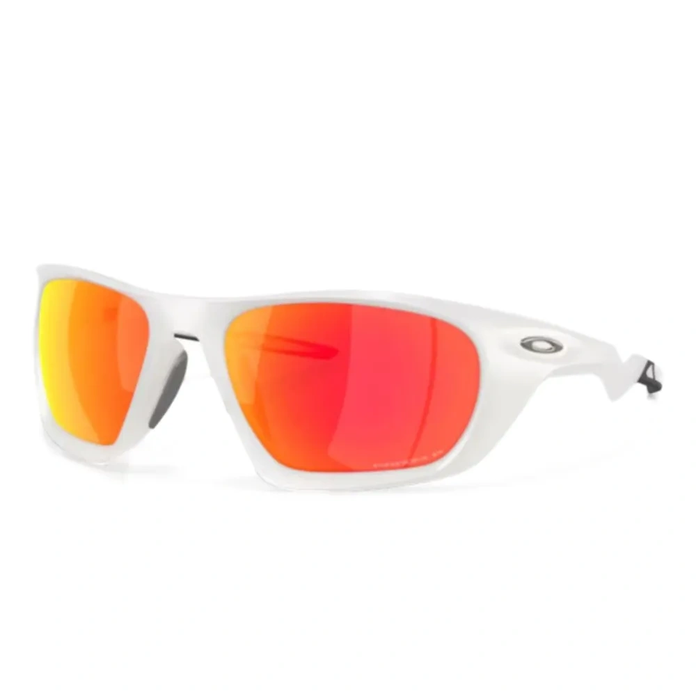 Солнцезащитные очки с логотипом