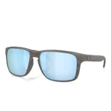 Солнцезащитные очки в квадратной оправе Солнцезащитные очки в квадратной оправе