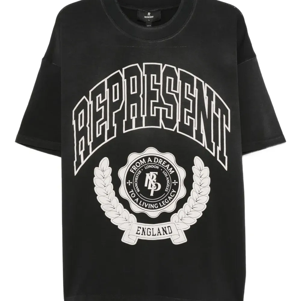 Футболка с гербом Legacy