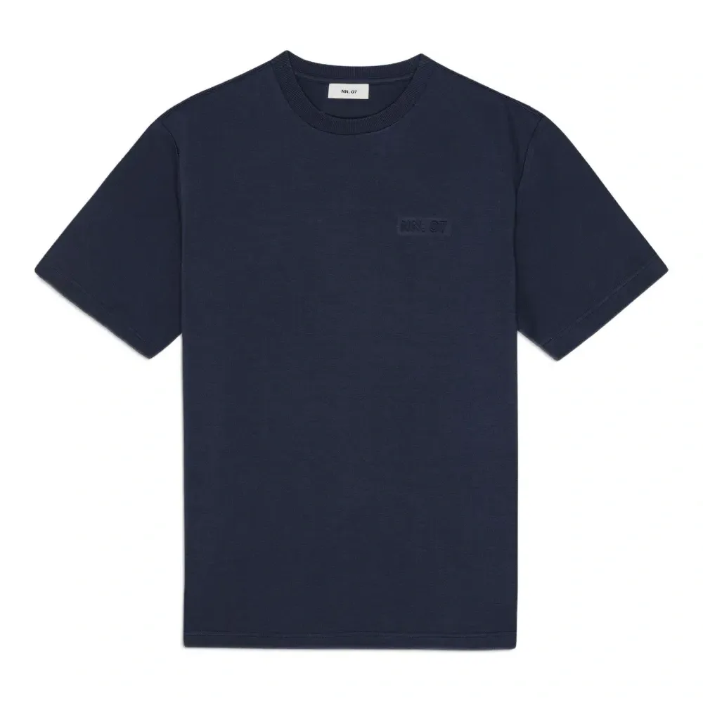 Футболка с логотипом