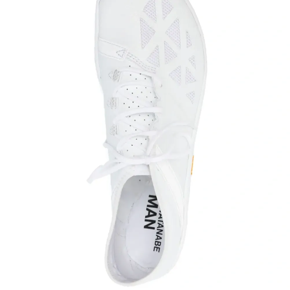 Кроссовки UX200