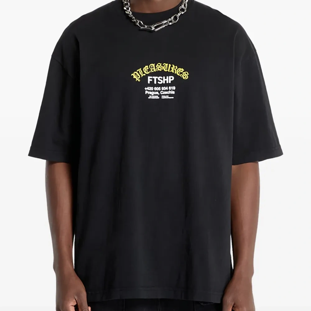 Футболка с графичным принтом