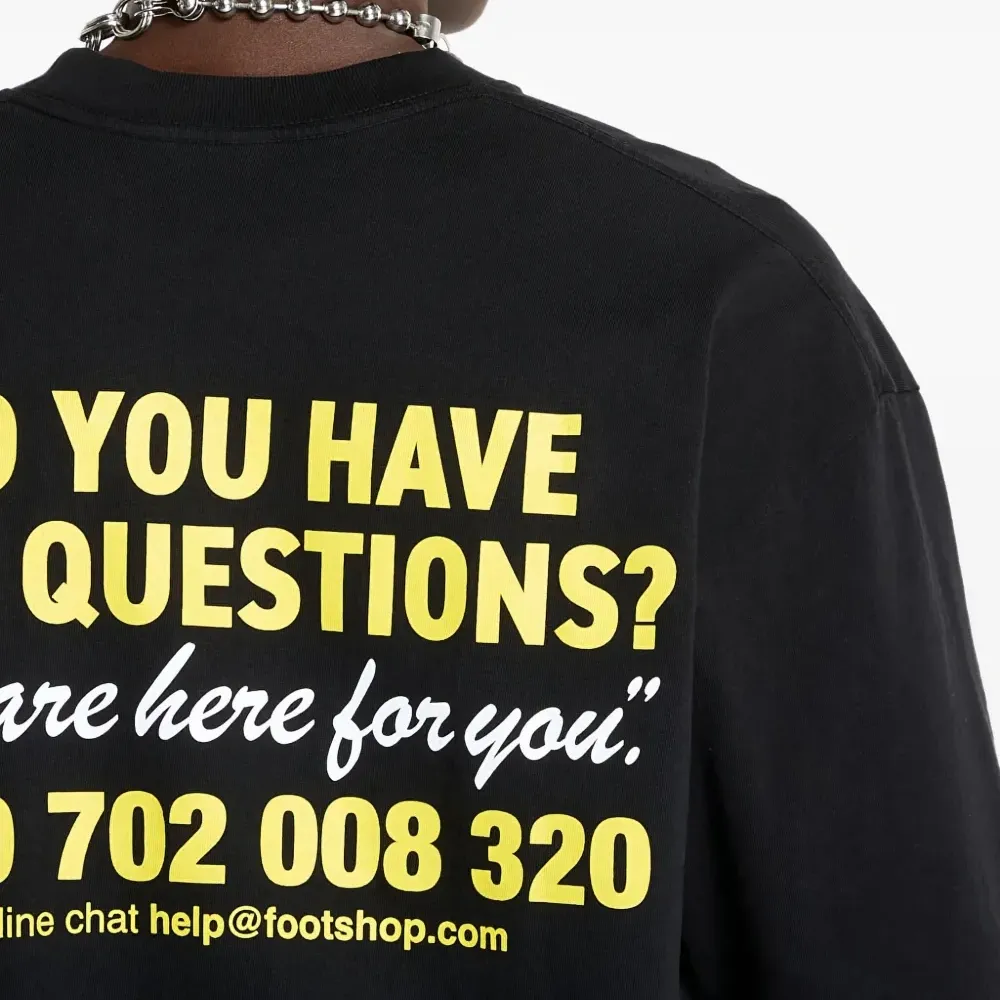 Футболка с графичным принтом Футболка с графичным принтом