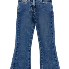 расклешенные джинсы