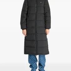 Пуховик с нашивкой-логотипом